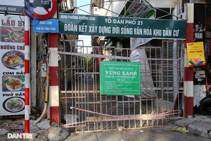 Roadblocks added for Covid-19 prevention in Hanoi - 5 Roadblocks added for Covid-19 prevention in Hanoi - 5