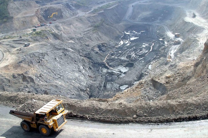 Largest open cast coal mine in Ha Long shut down - 1