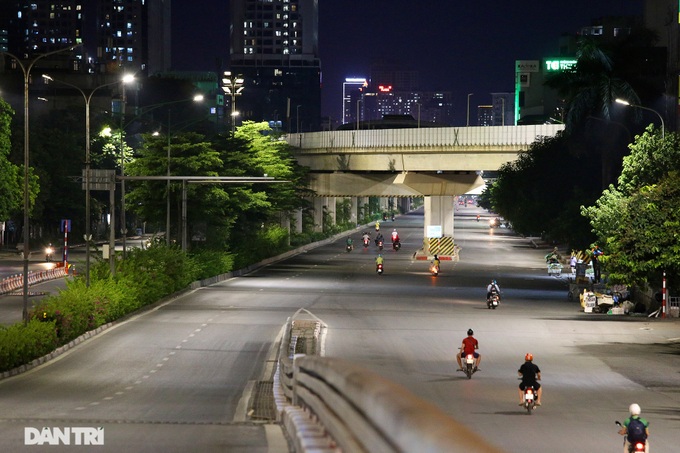 Silent Hanoi during social distancing - 13
