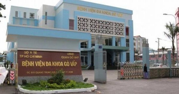 Hospital director under investigation for illegal face mask trading - 1