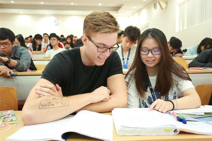 School fees to remain unchanged in many provinces, cities amid COVID distress - 1 School fees to remain unchanged in many provinces, cities amid COVID distress - 1