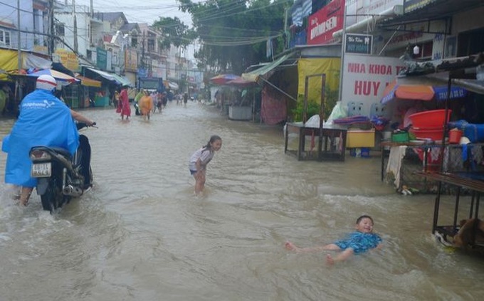 Phu Quoc airport re-opened following closure due to floods - 4
