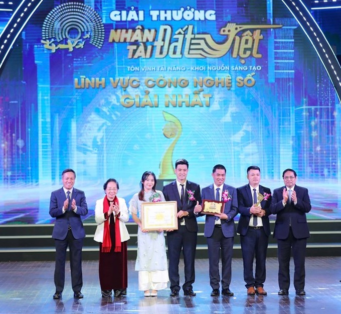 Ceremony presents 17th Vietnamese Talent Awards - 1 Ceremony presents 17th Vietnamese Talent Awards - 1