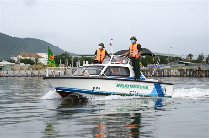 Coastguard helps fishermen in developing and protecting the sea - 1