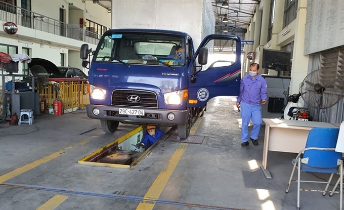 Vietnam has nearly 223,000 expired vehicles, most of them remain on road - 1