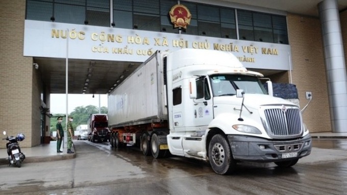 Priority given to dragon fruit exports through Lao Cai border gate - 1