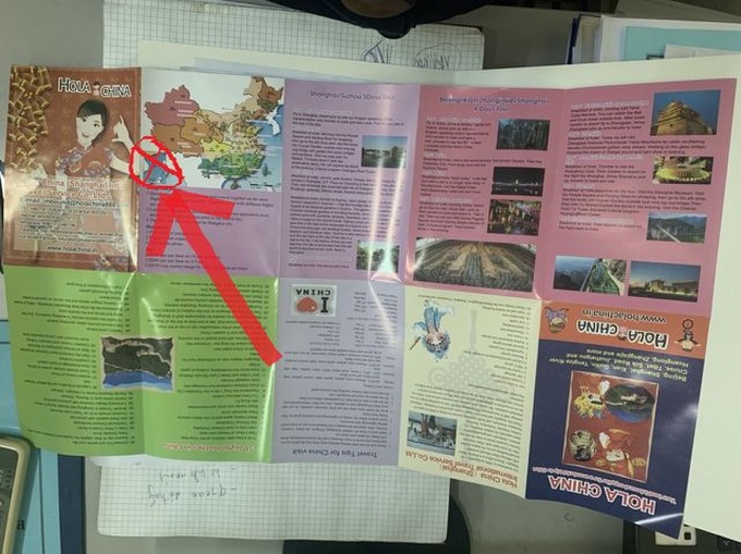 Tourism brochures featuring Chinese Nine-dash Line found in HCM City - 1
