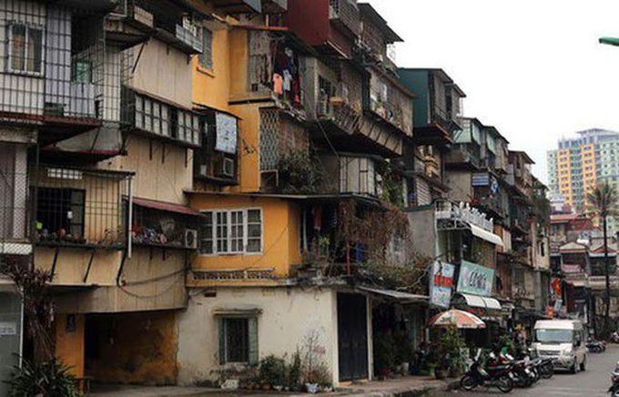 Big real estate firms to join Hanoi’s old apartment building projects - 1