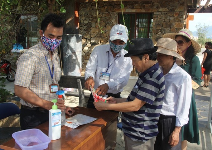 Phu Yen attracts tourists amid outbreak - 3
