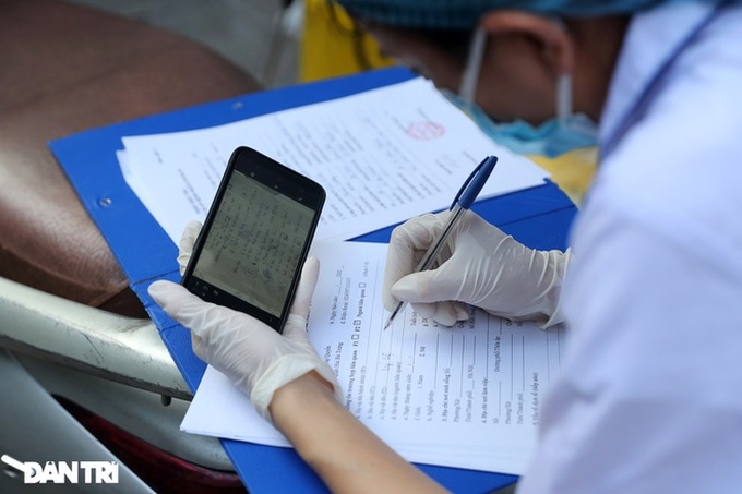 Hanoi authorities lock down more locations as new Covid-19 cases found - 3 Hanoi authorities lock down more locations as new Covid-19 cases found - 3