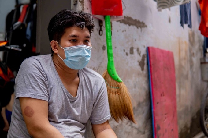 HCM City workers sad wirh low Tet bonuses - 1