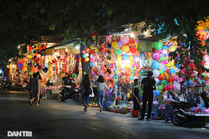 Hang Ma Street shines with Mid-Autumn Festival decorations - 2