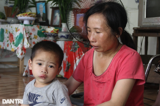 Poor Phu Yen woman needs help to support small children - 2