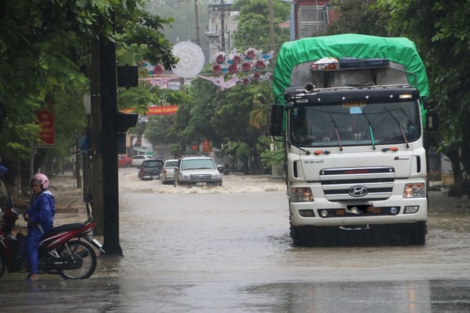Torrential rain severely floods northern mountainous city - 3 Torrential rain severely floods northern mountainous city - 3