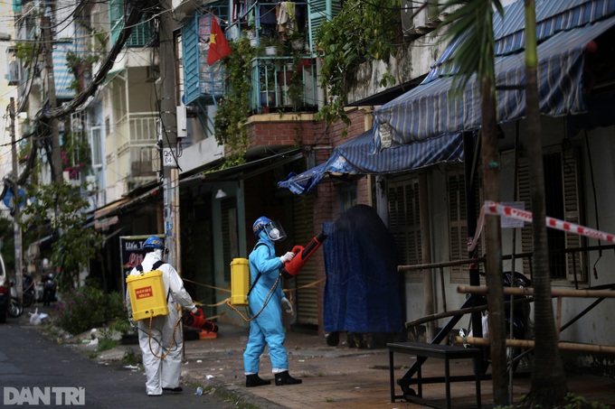 National Day celebrated in Ho Chi Minh City virus epicentre - 3