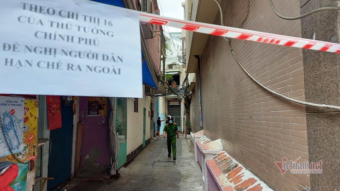 Many HCM City residents fined for inappropriate travels - 4 Many HCM City residents fined for inappropriate travels - 4