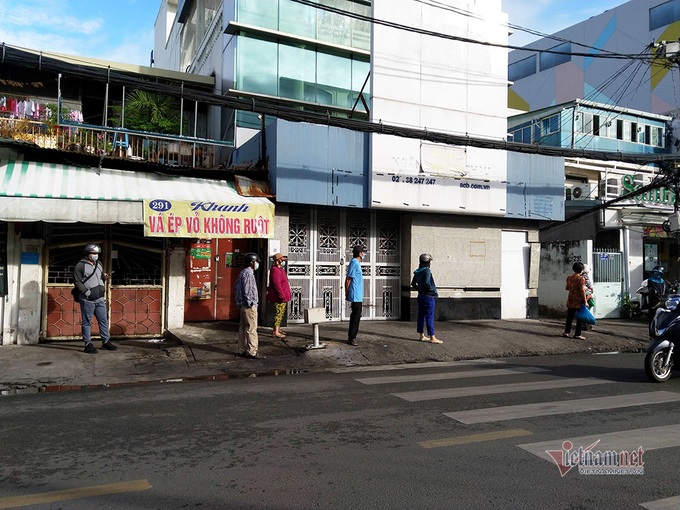 Many HCM City residents fined for inappropriate travels - 5 Many HCM City residents fined for inappropriate travels - 5