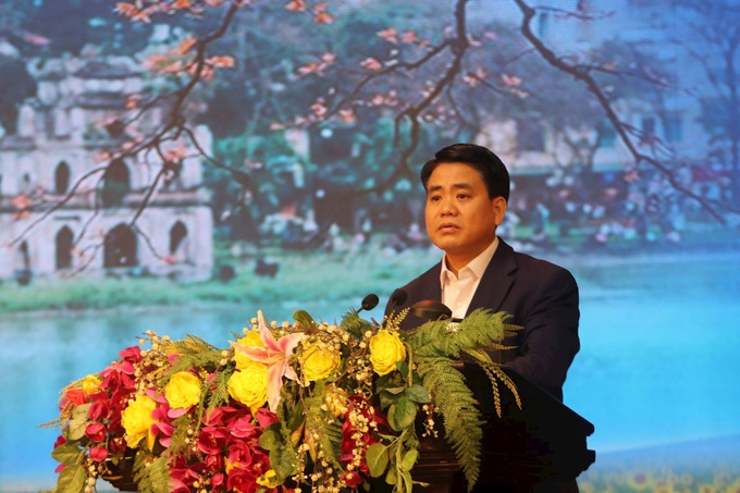 Hanoi chairman instructs to improve pedestrian street - 1