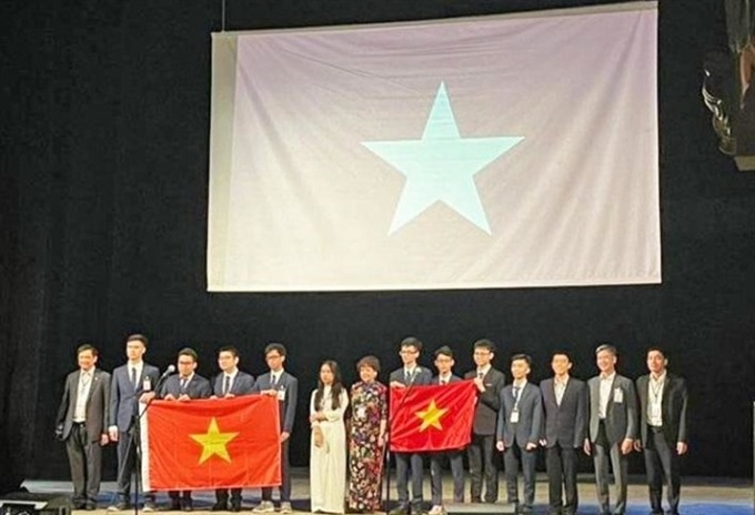 Seven students from Hanoi win prizes at Int'l Olympiad on Astronomy and Astrophysics - 1 Seven students from Hanoi win prizes at Int'l Olympiad on Astronomy and Astrophysics - 1