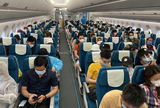 Vietnam resumes six international flights - 1