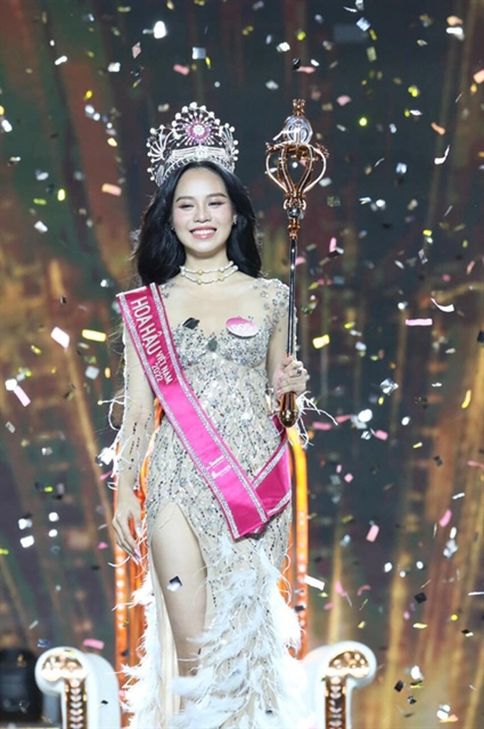 English language student crowned Miss Vietnam 2022 - 1