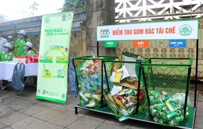 Hanoi needs solution for sorting solid waste at source - 1