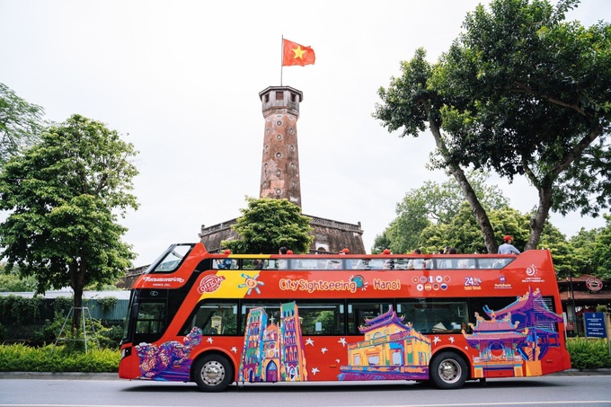 Hanoi offers free tourism bus services on national holidays - 1