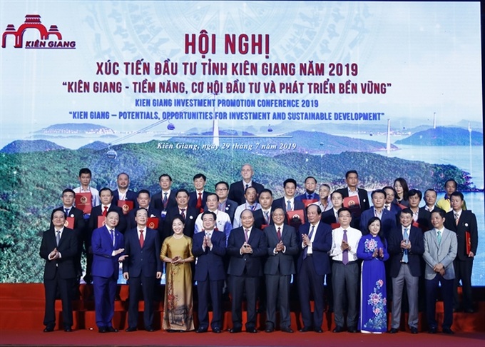 PM exhorts Kiên Giang Province to capitalise on resources to become innovative, wealthy - 1