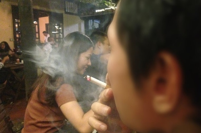 Vietnam among world's top 15 countries with most adult male smokers - 1 Vietnam among world's top 15 countries with most adult male smokers - 1