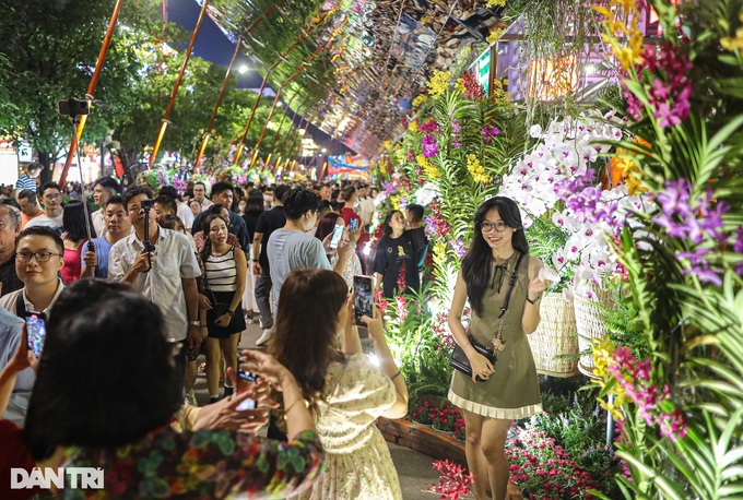 HCM City Tet Flower Street opens - 6