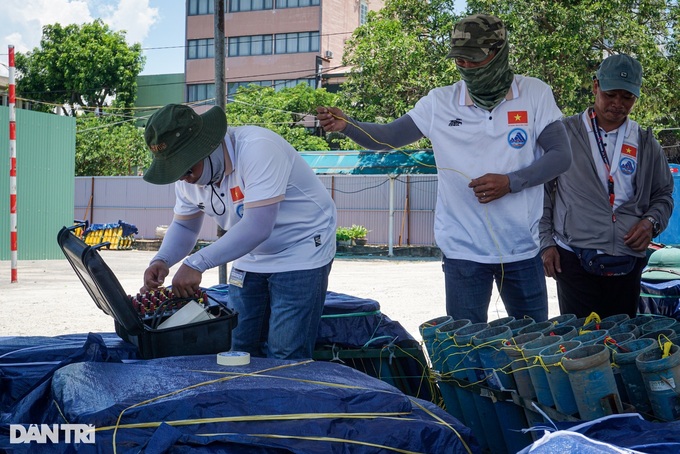 Teams ready for Da Nang International Fireworks Festival opening ceremony - 3