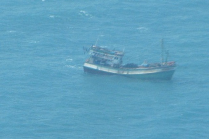 Ca Mau fisherman fined for illegal fishing in foreign water - 1