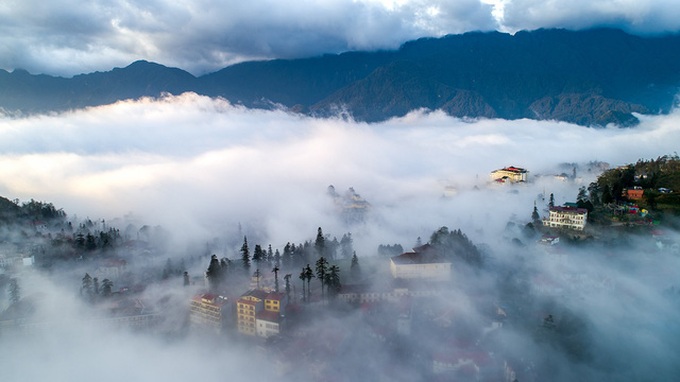 Stunning Sapa covered in cloud - 2