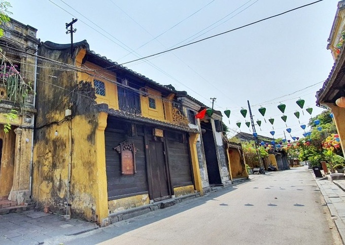 Hoi An turns quite amid pandemic - 2
