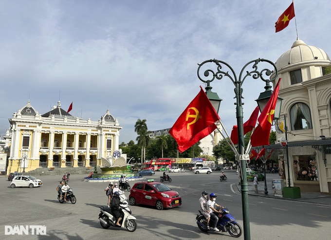 Hanoi decorated for National Day celebrations - 3 Hanoi decorated for National Day celebrations - 3