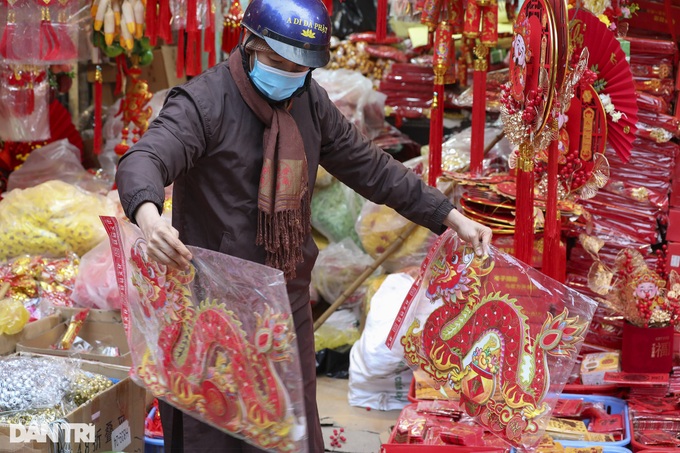 Hanoi streets becomes Tet markets - 3