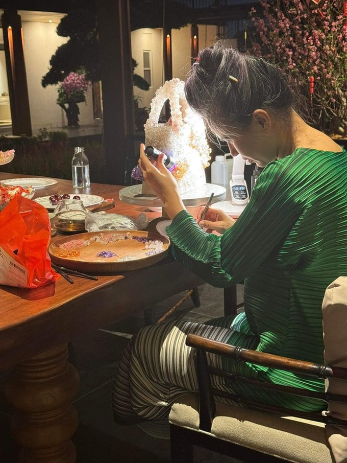 Vietnamese artist works with French fashion house - 3 Vietnamese artist works with French fashion house - 3