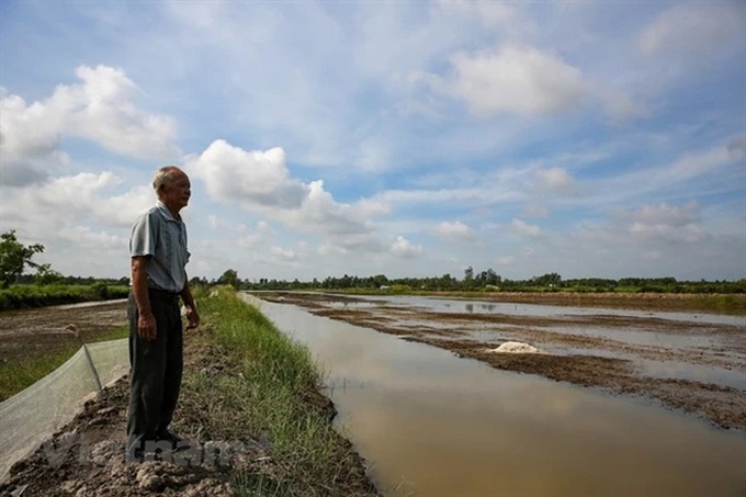 Mekong Delta urged to closely monitor saline intrusion forecasts in February - 1