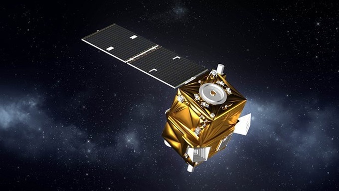 Vietnamese scientists successfully restore expired satellite - 1