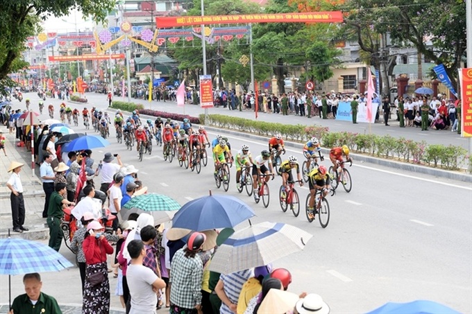 Cyclists race to celebrate Điện Biên Phủ victory - 1 Cyclists race to celebrate Điện Biên Phủ victory - 1