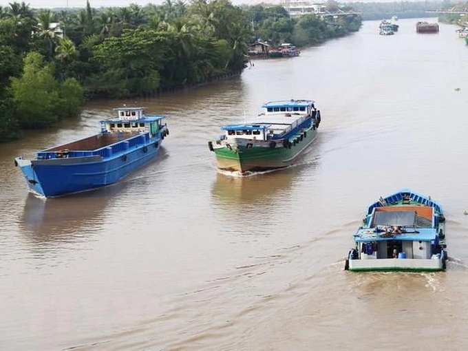 World Bank approves $107 million to enhance inland waterway safety in Vietnam - 1