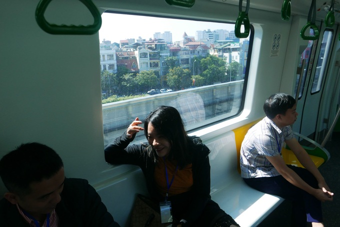 Hanoi streets viewed from Cat Linh-Ha Dong metro route - 1