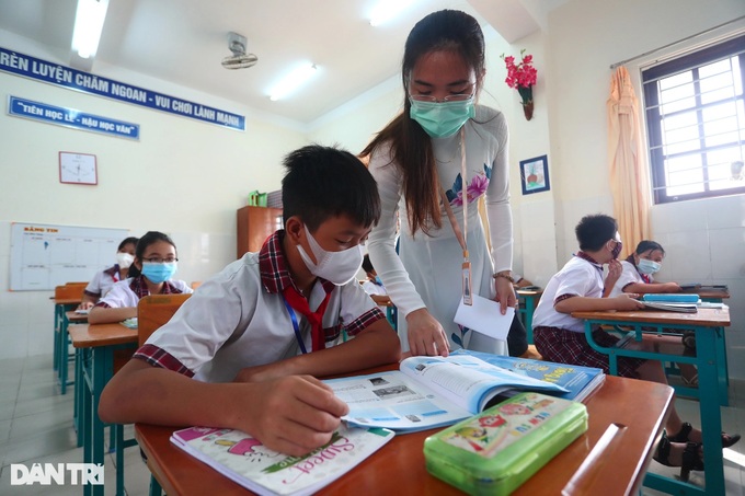 First schools reopen in virus-free HCM City locality - 2