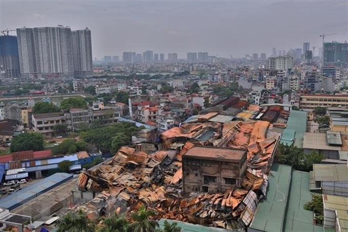 PM orders Hanoi administration handle Rạng Đông fire’s environment issues - 1