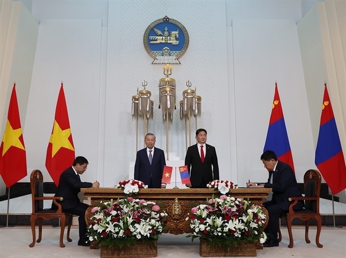 Vietnamese, Mongolian leaders witness signing of cooperation agreements - 1 Vietnamese, Mongolian leaders witness signing of cooperation agreements - 1