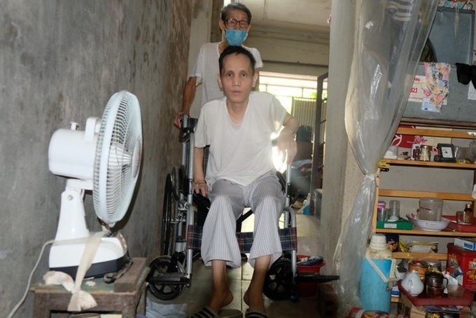 Readers help veteran's family overcome difficulties - 2