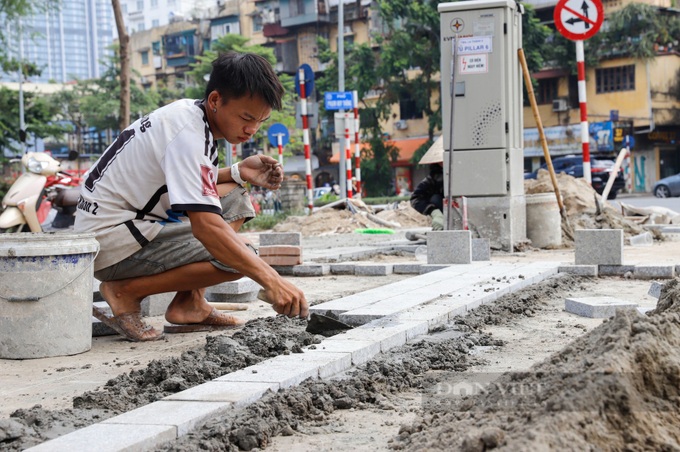 Work quickened on Hanoi pedestrian street - 3