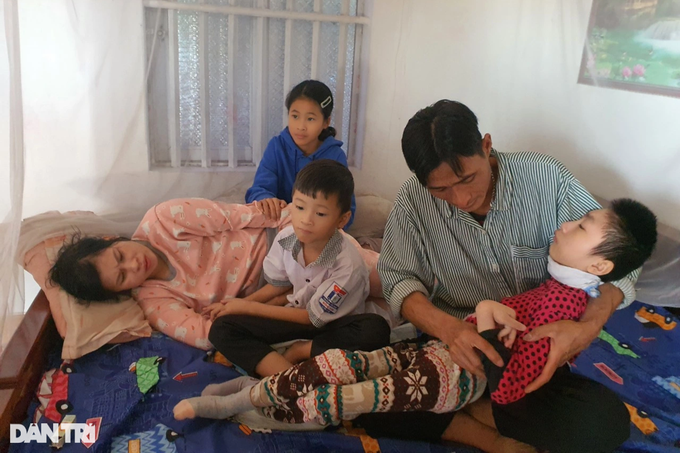 Breast cancer woman seeks help - 1