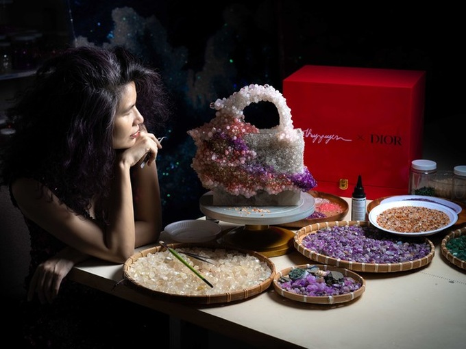 Vietnamese artist works with French fashion house - 2 Vietnamese artist works with French fashion house - 2