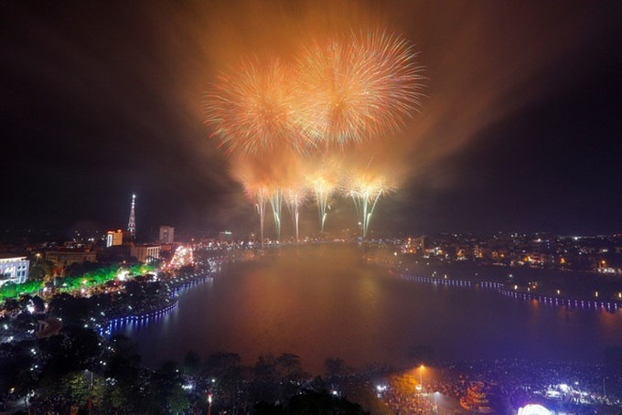 Hung Kings' Temple Festival celebrated with firework displays - 1